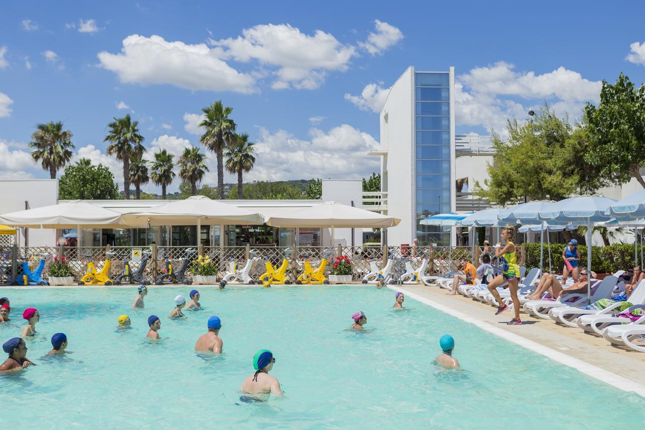 Riva Nuova Camping Village Martinsicuro Exterior foto