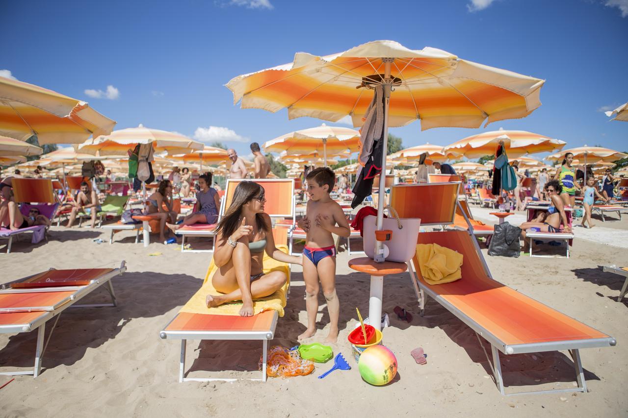 Riva Nuova Camping Village Martinsicuro Exterior foto