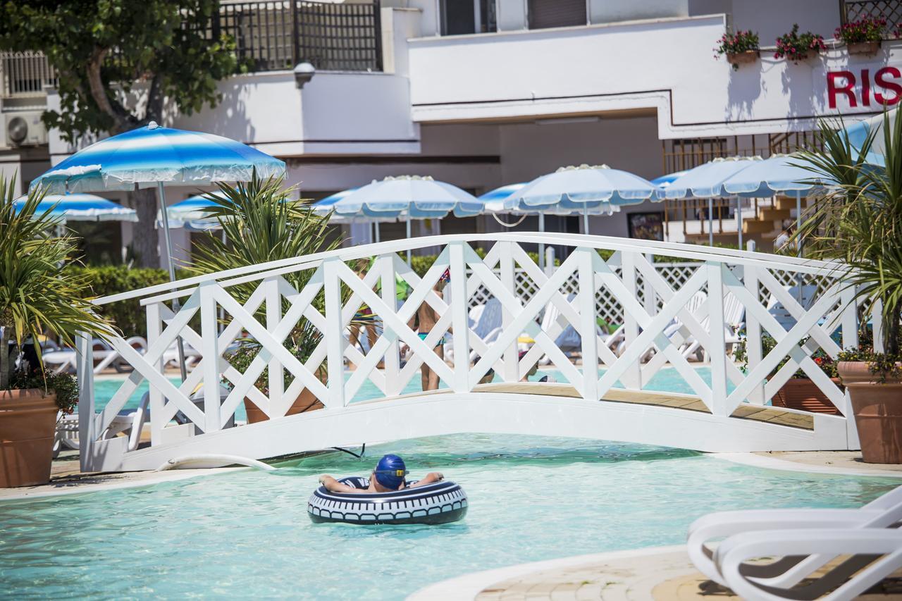 Riva Nuova Camping Village Martinsicuro Exterior foto