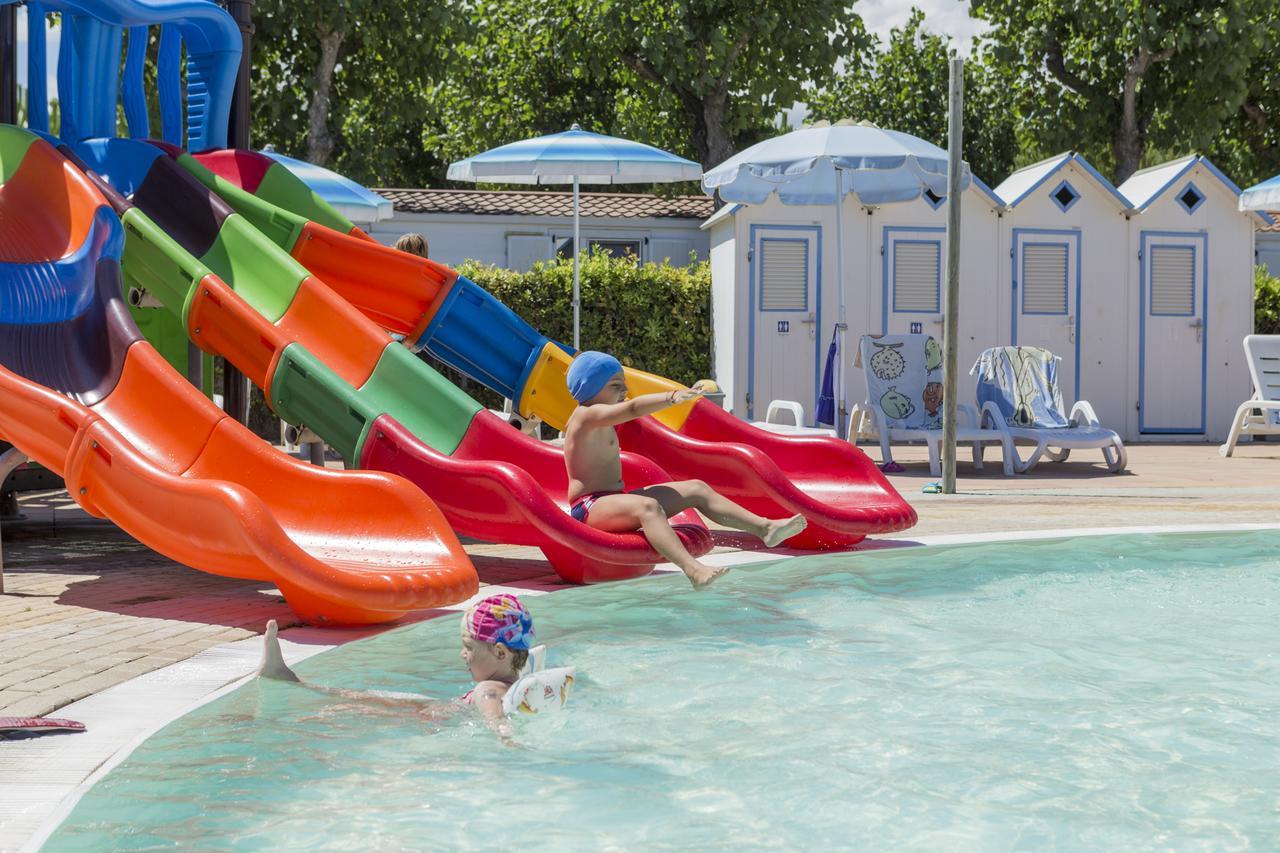 Riva Nuova Camping Village Martinsicuro Exterior foto