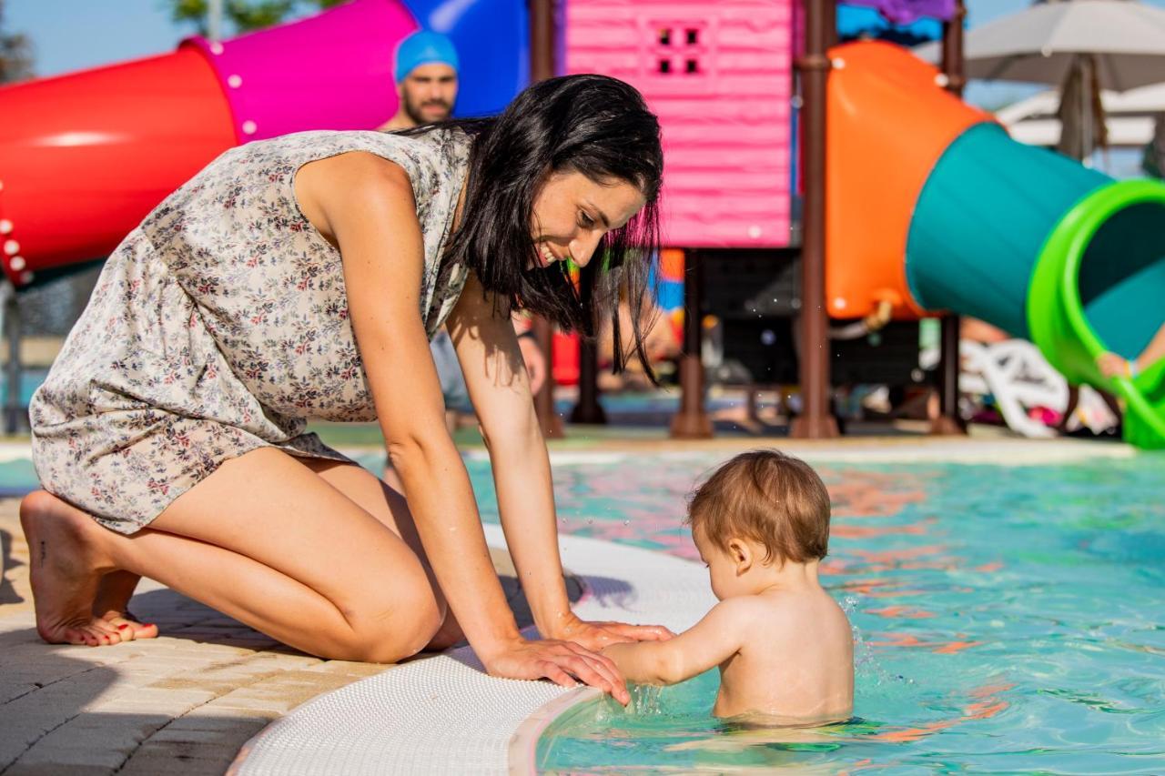 Riva Nuova Camping Village Martinsicuro Exterior foto